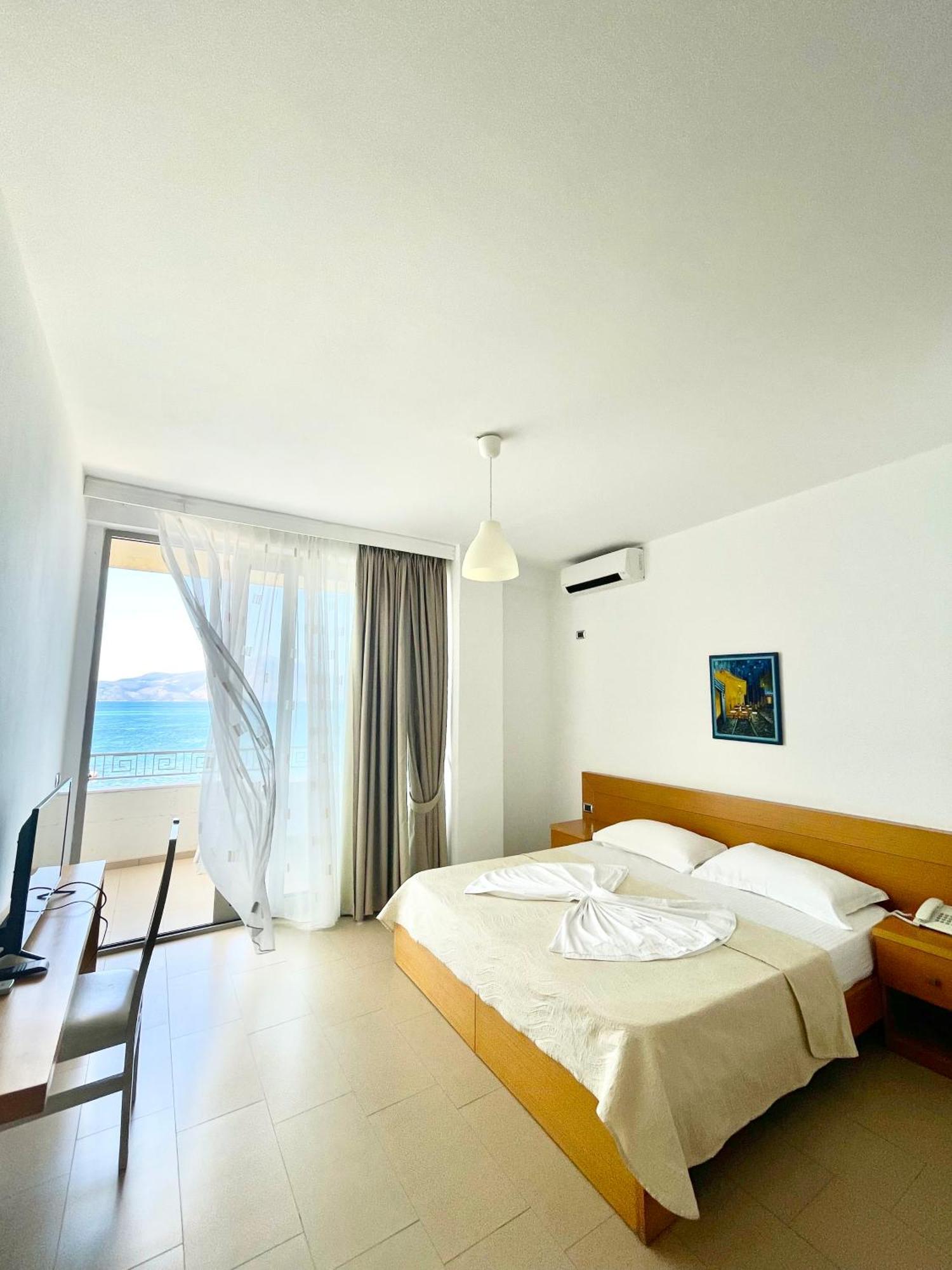 Pastarella Beachfront Resort Orikum Exterior foto